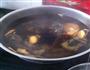 五指毛桃乌鸡猪骨汤的做法步骤3
