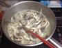 奶油蘑菇面的做法图解2