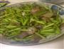 蒜苔炒肉的做法图解1
