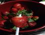 草莓酱的做法图解1