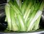 芹菜炒肉的做法图解1