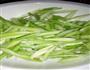芹菜炒肉的做法图解3