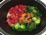 电饭锅煲仔饭的做法图解1