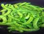 荷兰豆炒芹菜蒜的做法图解1