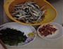 蘑菇炒肉的做法图解1