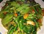 芹菜炒肉的做法图解1