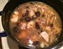 金针香菇炖鸡的做法图解6