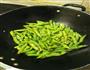 橄榄菜肉末豆角的做法图解3
