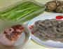 香菇虾仁猪肉芹菜饺子的做法图解1