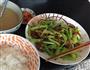 麦芹炒腊肠的做法图解1