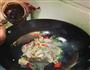 老干妈炒花甲的做法图解6