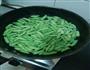 豆角闷面的做法图解2