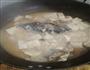 鲫鱼豆腐汤的做法图解2