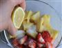 解腻草莓菠萝的做法图解6