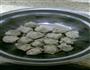 鲮鱼球炒菜心的做法图解1