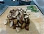 香菇豆腐烧排骨的做法图解1