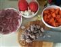 红酒绘牛肉的做法图解1