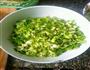 芹菜拨烂子的做法图解1