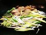 青蒜爆炒咸肉的做法图解3