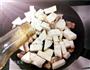 猪脆骨焖芋头的做法图解7