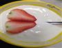 草莓酸奶的做法图解1