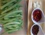 家常干煸豆角的做法图解1