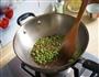 青豆炒肉的做法图解6