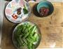 剁椒牛肉炒芹菜的做法图解1