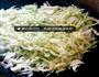 卷心菜香菇猪肉炒饭的做法图解4