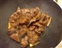 土豆烧牛肉的做法图解2