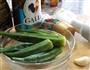 蒜蓉油醋汁拌秋葵的做法图解3