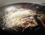 豆芽肉沫炒粉条的做法图解5