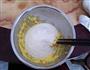 蛋黄椰丝球的做法图解5