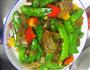 荷兰豆炒腊肉的做法图解1