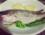 清蒸桂鱼配小米粥的做法图解2