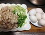 蒜苗鸡蛋炒腊肉丁的做法图解3