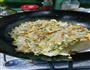 胡萝卜青豆玉米鸡蛋炒饭的做法图解1