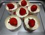 宴请必备-草莓纸杯蛋糕的做法图解13
