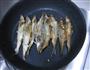 香煎多春鱼的做法图解8