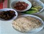 肉丝蔬菜炒面的做法图解1