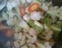 菜花炒肉的做法图解1
