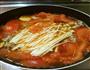 番茄金针肥牛煲的做法图解10