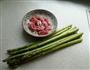 当季时蔬-芦笋炒肉片的做法图解1
