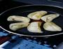 蘑菇肉煎包的做法图解3