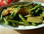 爆炒豆角土豆片的做法图解3