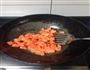 胡萝卜土豆炒青椒的做法图解2