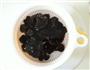 凉拌黑木耳的做法图解1