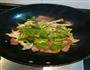 青椒松花菜炒腊肉的做法图解7