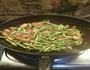 豆角焖面的做法图解2