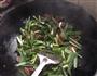 香葱炒香肠的做法图解7